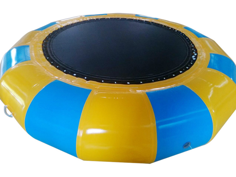 Trampoline de saut gonflable