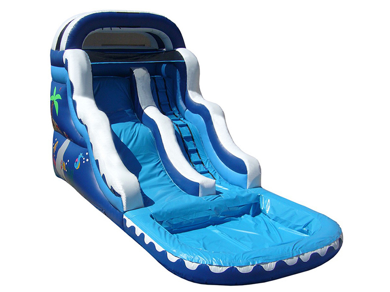 toboggan aquatique gonflable