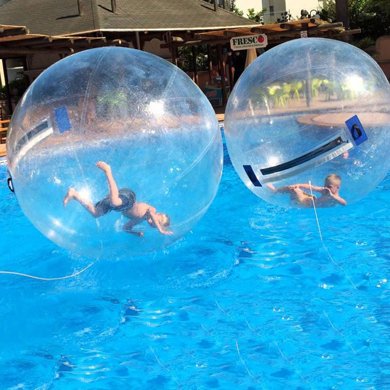 ballon gonflable qui marche dans l'eau